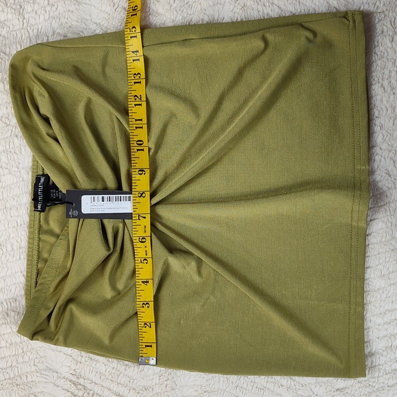 Shape Olive Slinky Acetate Ruched Front Mini Skirt Pretty Little Thing Size 6 - Picture 2 of 8